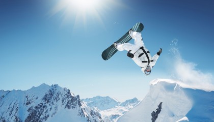 开云体育平台-法甲夜战激烈，精彩进球和神级扑救成为赛事焦点，法甲的比赛